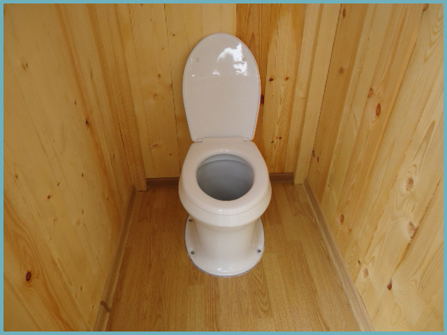 Как выбрать качественный дачный унитаз для уличного туалета - ЭкоПроблем